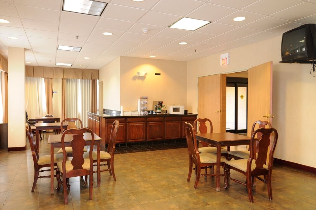 Days Inn By Wyndham Calumet Park Restaurant bilde