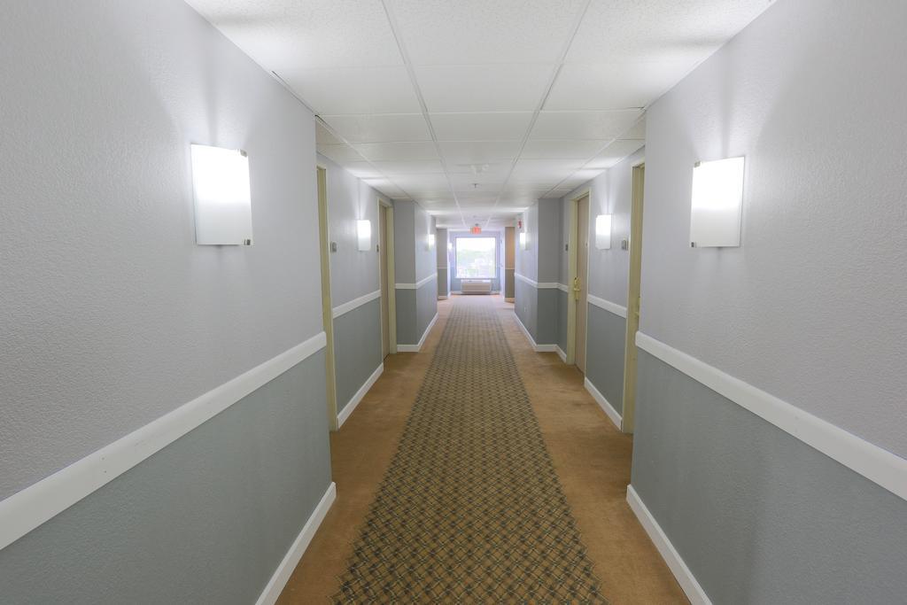 Days Inn By Wyndham Calumet Park Eksteriør bilde